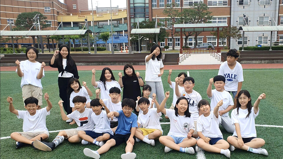 어른 보다 나은 아이들동초 학생들 어린이 인권 문제 등 부안군에 심도 있는 질의 